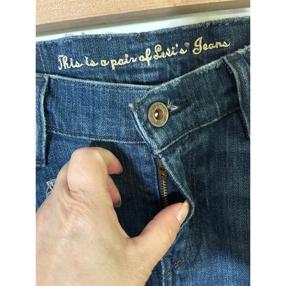 Levi's Women's Tilted Straight 523 Distressed Dark Wash Denim Jeans 4 27 - Picture 7 of 11